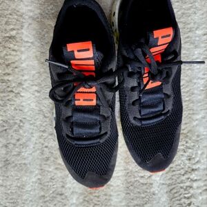 Puma Nurgy black men's sneakers.  Size10